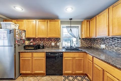 372 Ryan Rd, Northampton, MA 01062 photo 10