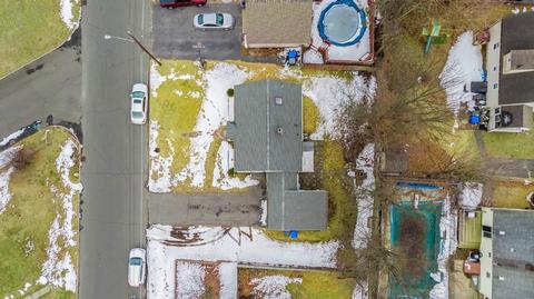 51 Lang St, Springfield, MA 01104 photo 39
