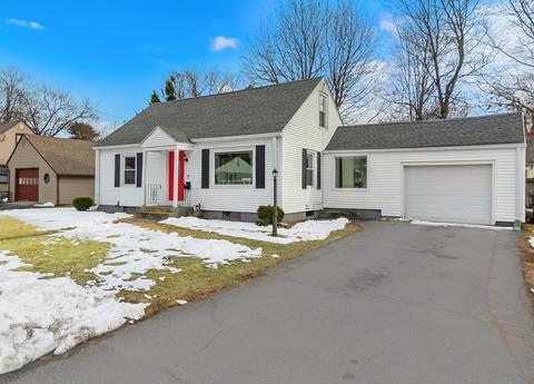 51 Lang St, Springfield, MA 01104 photo 4