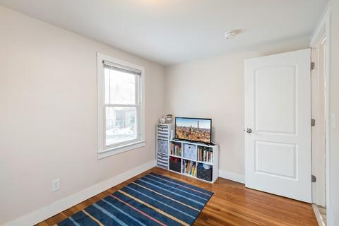 51 Lang St, Springfield, MA 01104 photo 27