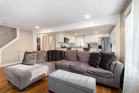 51 Lang St, Springfield, MA 01104 photo 13