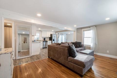 51 Lang St, Springfield, MA 01104 photo 14