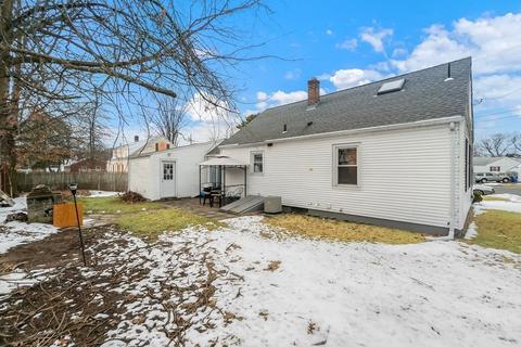 51 Lang St, Springfield, MA 01104 photo 35