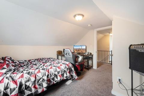 51 Lang St, Springfield, MA 01104 photo 33