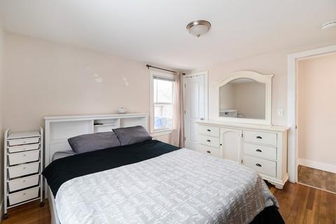 51 Lang St, Springfield, MA 01104 photo 20