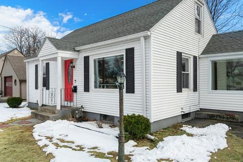 51 Lang St, Springfield, MA 01104 photo 5
