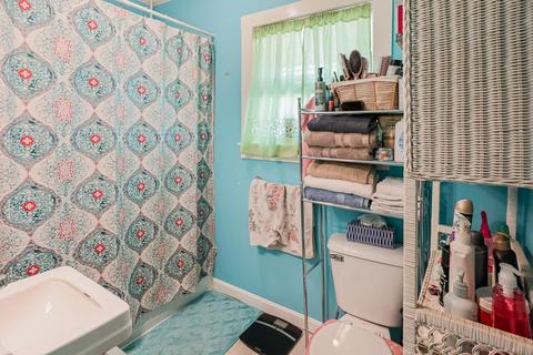 597 King Philip, Fall River, MA 02724 photo 9