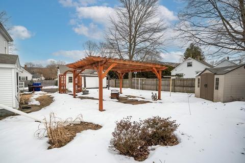 10 Mount Tom Ave, Easthampton, MA 01027 photo 11