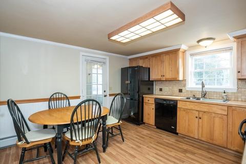 10 Mount Tom Ave, Easthampton, MA 01027 photo 17