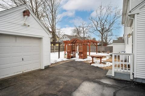 10 Mount Tom Ave, Easthampton, MA 01027 photo 7