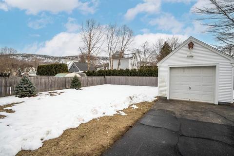10 Mount Tom Ave, Easthampton, MA 01027 photo 5