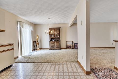 74 Carlisa Dr, Fall River, MA 02723 photo 9