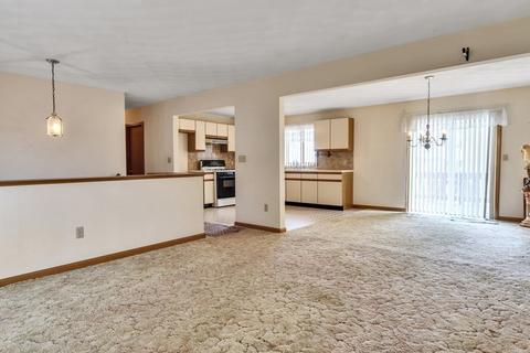 74 Carlisa Dr, Fall River, MA 02723 photo 7