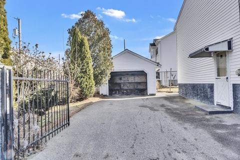 74 Carlisa Dr, Fall River, MA 02723 photo 4