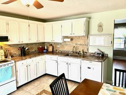 75 Glenmore St, Springfield, MA 01129 photo 13