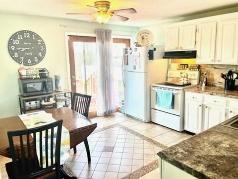 75 Glenmore St, Springfield, MA 01129 photo 11