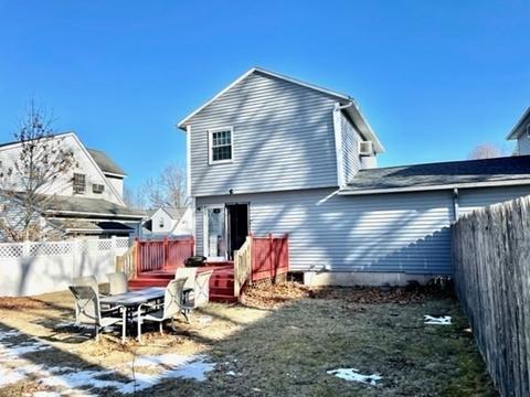 75 Glenmore St, Springfield, MA 01129 photo 4