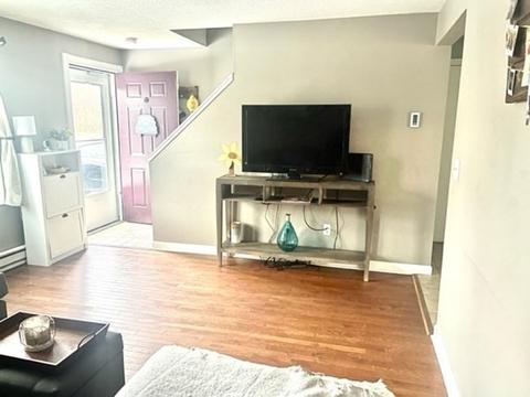 75 Glenmore St, Springfield, MA 01129 photo 8
