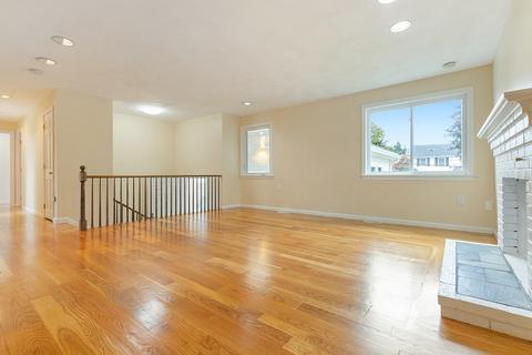 28 Standish Rd, Needham, MA 02492 photo 4