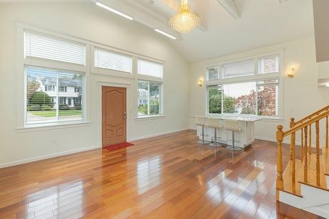 28 Standish Rd, Needham, MA 02492 photo 3