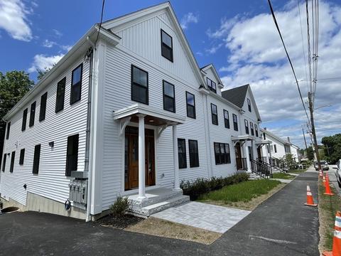 22 Wright St #1, Stoneham, MA 02180 photo 2
