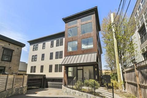 17 Village St #6, Somerville, MA 02143