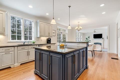 51 Baker Pl, Newton, MA 02462 photo 10