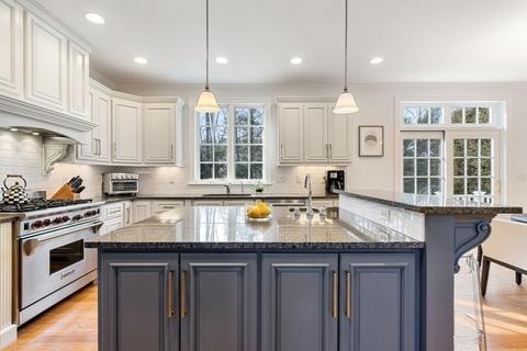 51 Baker Pl, Newton, MA 02462 photo 11