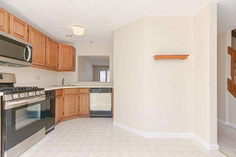 8 Deer Path #6, Maynard, MA 01754 photo 4