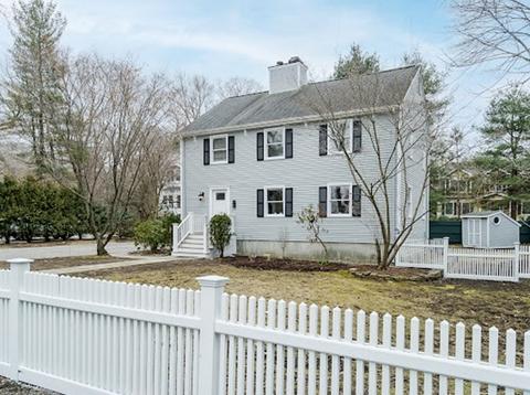 71 Smith St, Wellesley, MA 02482 photo 1