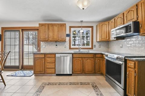 21 Merrill Rd, Sutton, MA 01590 photo 3