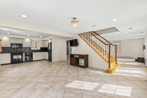 38 Boulder Rd, Saugus, MA 01906 photo 4