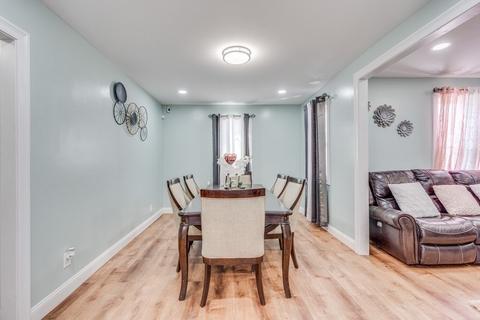 33 Ladd St, Springfield, MA 01109 photo 9