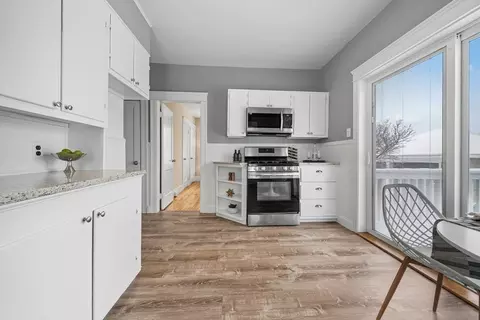 10 Cutting Ave, Worcester, MA 01606 photo 17