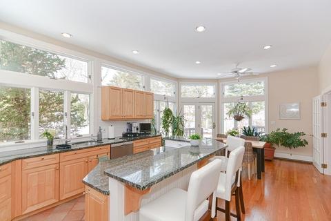 6 Pilgrim Rd, Wellesley, MA 02481 photo 9