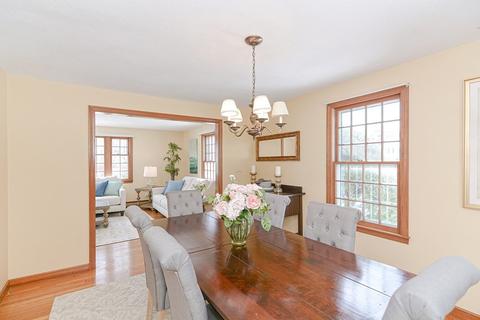 6 Pilgrim Rd, Wellesley, MA 02481 photo 5