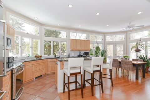 6 Pilgrim Rd, Wellesley, MA 02481 photo 8