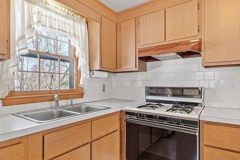 20 Haskell Rd, Pepperell, MA 01463 photo 3
