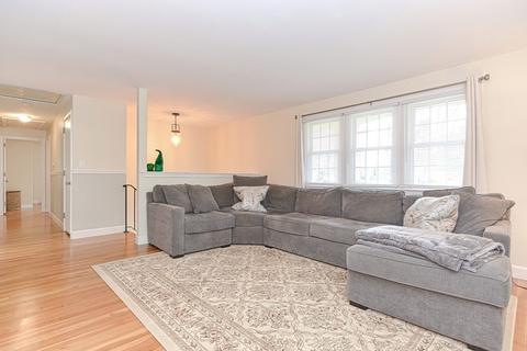 27 Borrows Rd, Foxboro, MA 02035 photo 6