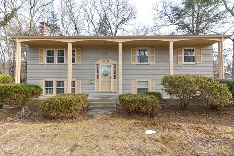 27 Borrows Rd, Foxboro, MA 02035 photo 1