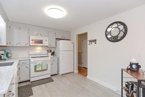 27 Borrows Rd, Foxboro, MA 02035 photo 12