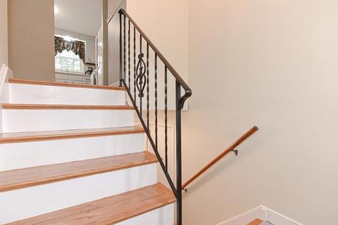 27 Borrows Rd, Foxboro, MA 02035 photo 3