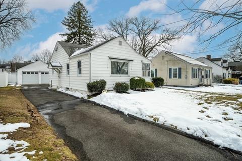 40 Dana St, Springfield, MA 01104 photo 4