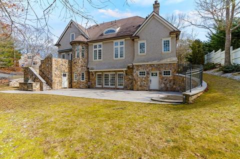 4 Vale Ln, Mashpee, MA 02649 photo 5