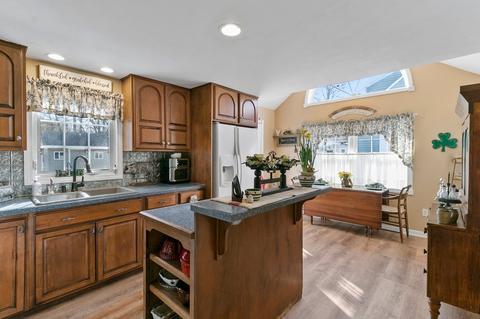 182 Ely Ave, West Springfield, MA 01089 photo 8