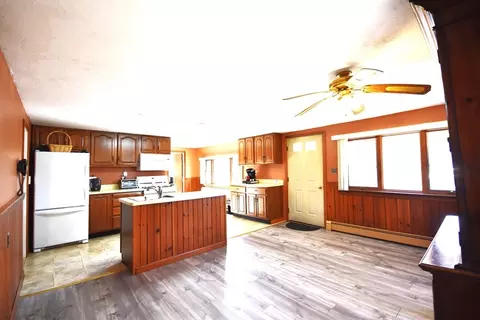8 Gordon St, Wareham, MA 02576 photo 5