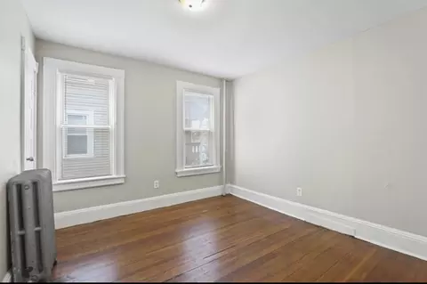 323 Bay St, Springfield, MA 01109 photo 5