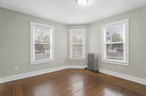 323 Bay St, Springfield, MA 01109 photo 6