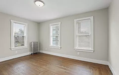 323 Bay St, Springfield, MA 01109 photo 8