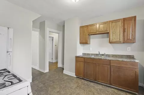 323 Bay St, Springfield, MA 01109 photo 24